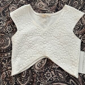 NWT - TOBI White Crop Top